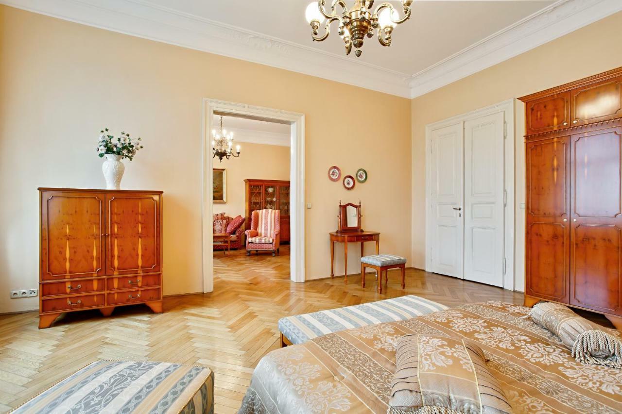 Апартаменты Open Gate Прага Экстерьер фото